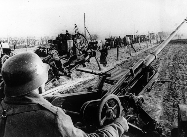 German_troops-1940