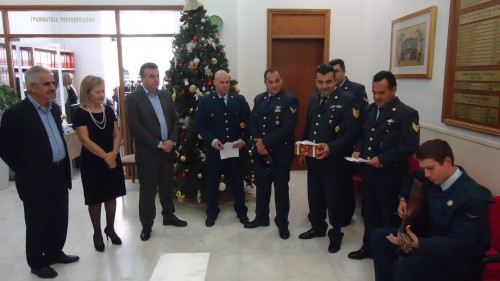 Με Χριστουγεννιάτικες μελωδίες «πλημμύρισε» σήμερα η Περιφέρεια Κρήτης DSC05031