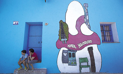 Οι απόλυτες στρουμφοδιακοπές στην Ανδαλουσία 'THE SMURFS 2'