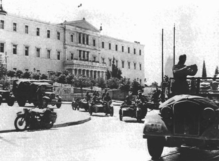 Σαν σήμερα 27 Απριλίου German_troops-Athens