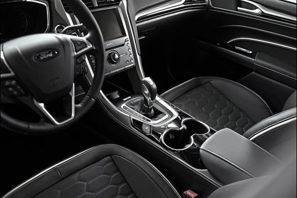 Ford Mondeo Vignale 2015: Η πολυτέλεια στη ζωή σας ford3