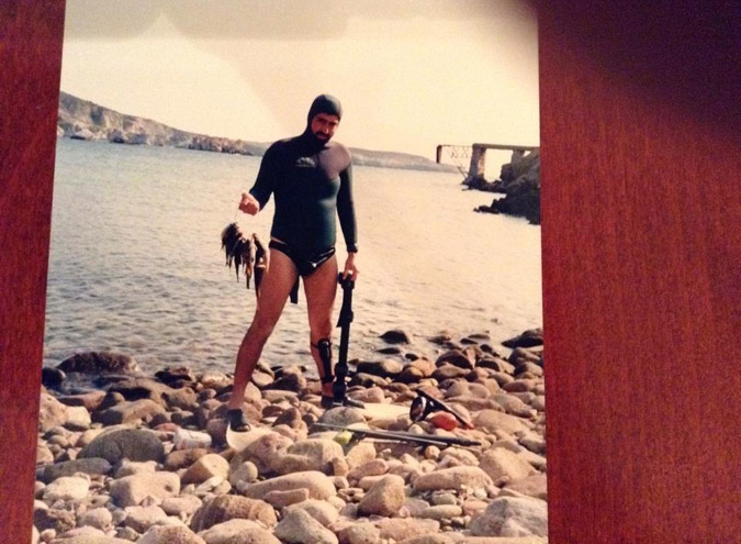 Ο γιατρός που αγαπά τις μαντινάδες και τις μπαλωθιές polakis2