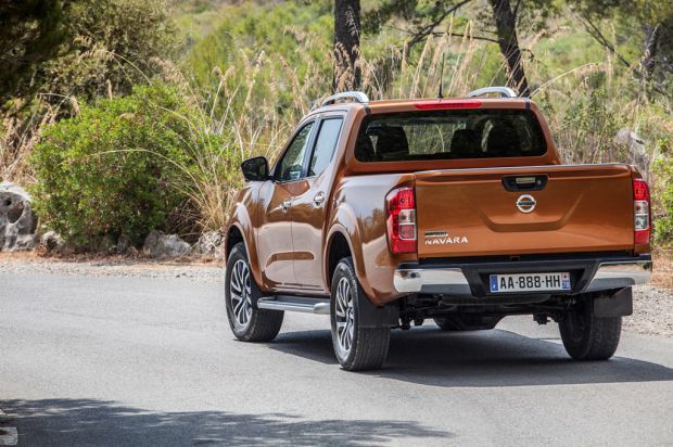 Το νέο Nissan “NP300 Navara” new_nissan_navara_dynamic_r34