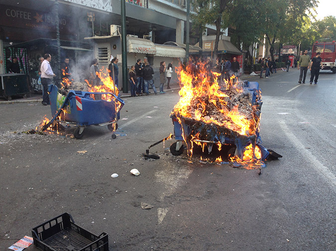 Καταστροφές στο κέντρο της Αθήνας katastrofes3