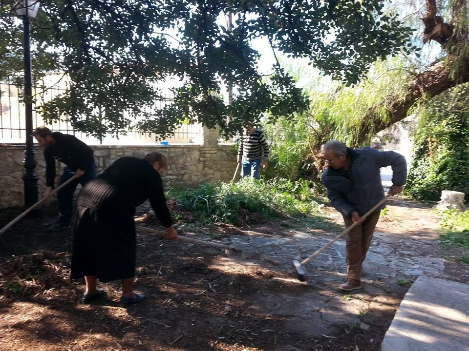 Καθαρισμός και Συντήρηση του Επισκοπείου των Αγίων Δέκα 10368243_942985525788044_1936306127501789843_n