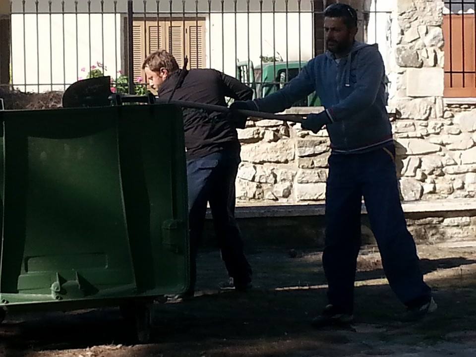 Καθαρισμός και Συντήρηση του Επισκοπείου των Αγίων Δέκα 12376611_942987739121156_7269757385824573502_n