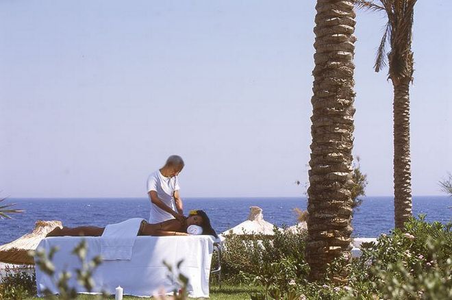 Κρητικό το πιο οικογενειακό ξενοδοχείο στον κόσμο 1919107_115138691833195_4724619_n