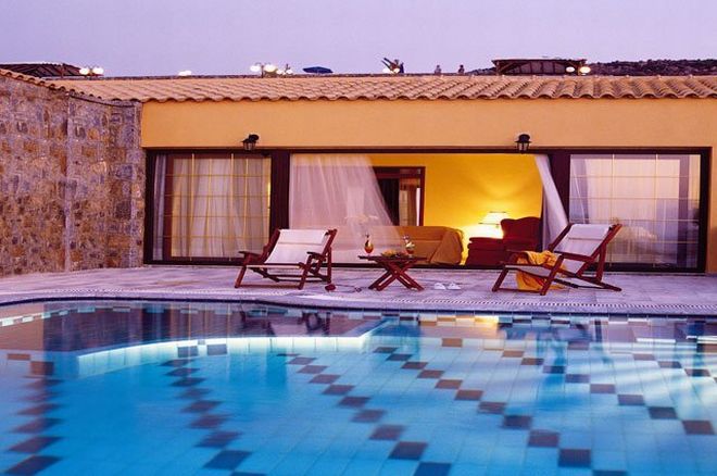 Κρητικό το πιο οικογενειακό ξενοδοχείο στον κόσμο 1919107_115138698499861_6993558_n