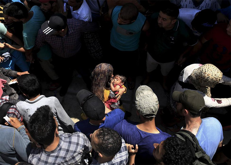 Eλληνικές φωτογραφίες στις καλύτερες του πρακτορείου Reuters για το 2015 rtr03