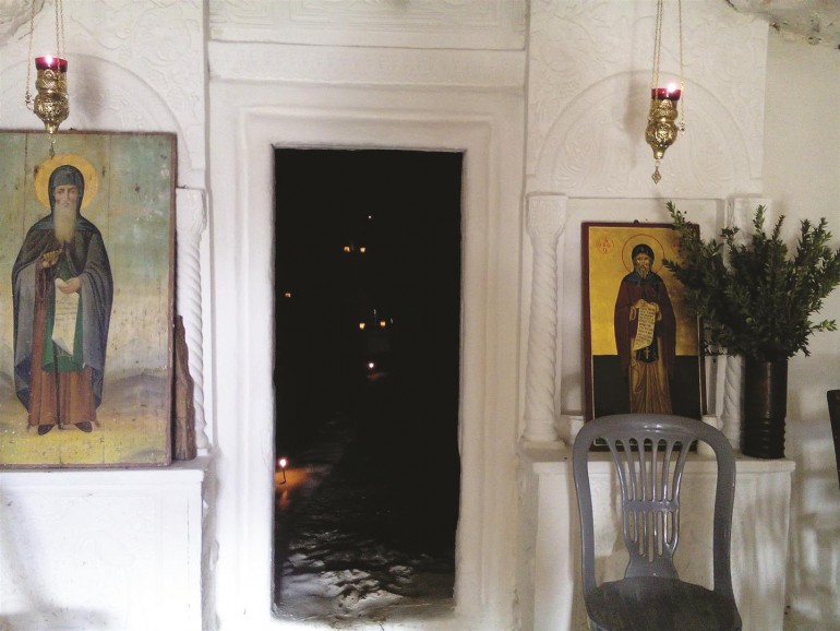 O χρόνος απειλεί την Μονή στο Βένι Αμαρίου moni-veni1