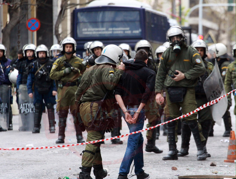 stivaktakis-koukouloforoi-2