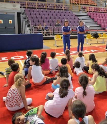 Οι αδελφές Βασιλείου στο Indoor Summer Sports Camp adelfes-basileioy1