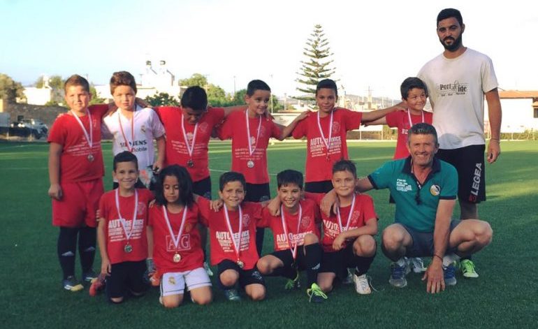 Ένας διαφορετικός αγώνας ποδοσφαίρου Μαμάδες - Ακαδημίες Α.Ε.Φαιστού agonas-akadimies-voroi4