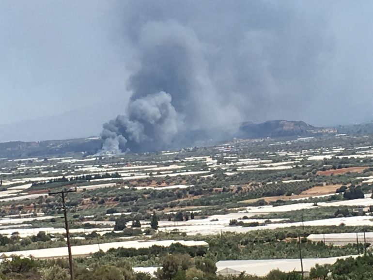 Μεγάλη πυρκαγιά σε εξέλιξη στο Τυμπάκι image