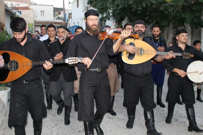 1η μέρα του Πανελλήνιου φεστιβάλ χορού στα Πιτσίδια pitsidia-xoros5