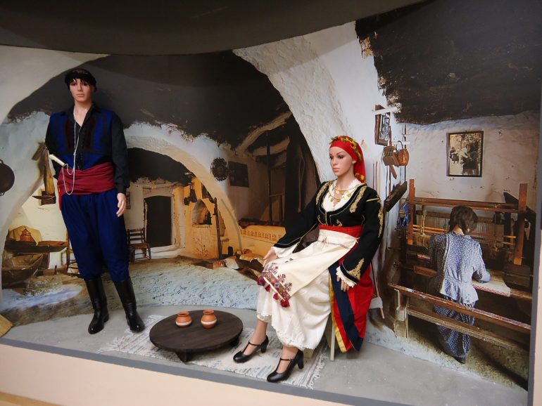 Εγκαινιάστηκε στ' Ανώγεια το Κέντρο Πληροφόρησης του Φυσικού Πάρκου Ψηλορείτη parko-psiloritis2