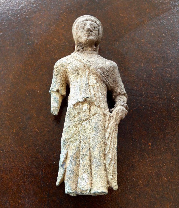 Τουρίστες έκαναν διακοπές στο Λέντα και ανακάλυψαν θησαυρό του 5ου αιώνα π.Χ. arxaia-lenta