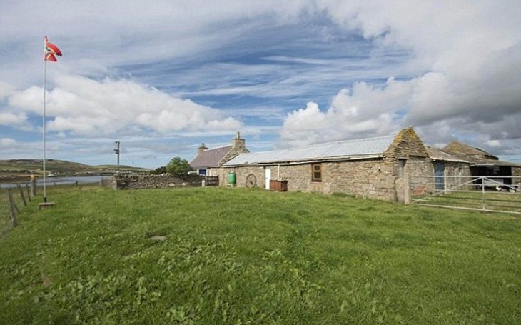 Πωλείται το νησί «το πιο μοναχικό» με τρεις κατοίκους image