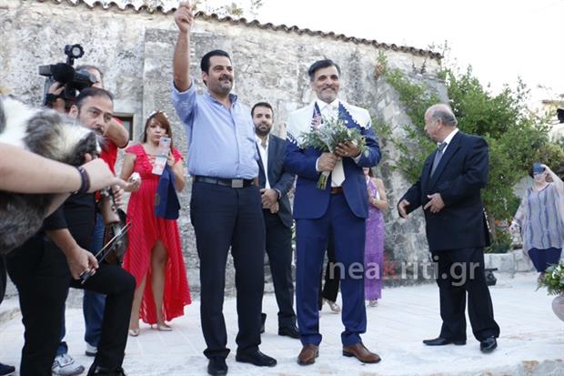 Παντρεύτηκε στο Μυλοπόταμο η Μαρία Τζομπανάκη tzompanaki-gamos1