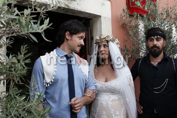 Παντρεύτηκε στο Μυλοπόταμο η Μαρία Τζομπανάκη tzompanaki-gamos4