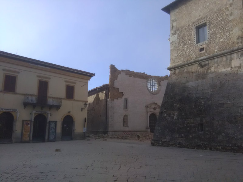 Νέος σεισμός 6,7 Ρίχτερ στην κεντρική Ιταλία seismos-italia3