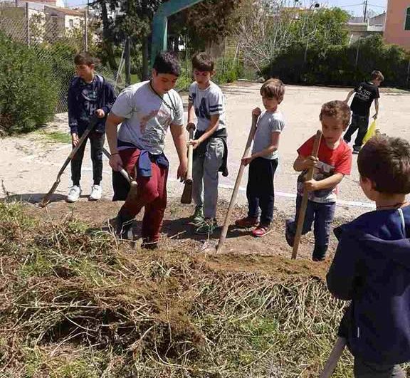 Λάμπει το Πετροκεφάλι από την καθαριότητα!