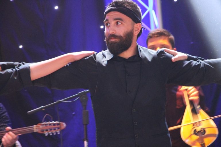 Με χορό και λύρα ολοκληρώθηκε ο ετήσιος χορός από τις σχολές Γεωργιλαδάκη