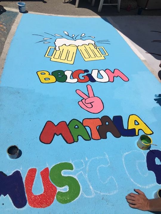 Απολαύστε δημιουργίες από το Matala street painting!