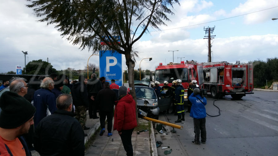 Τροχαίο στα Χανιά με τον οδηγό να εγκλωβίζεται στο όχημα