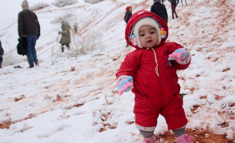 Χιόνισε για δεύτερη φορά στη Σαχάρα!